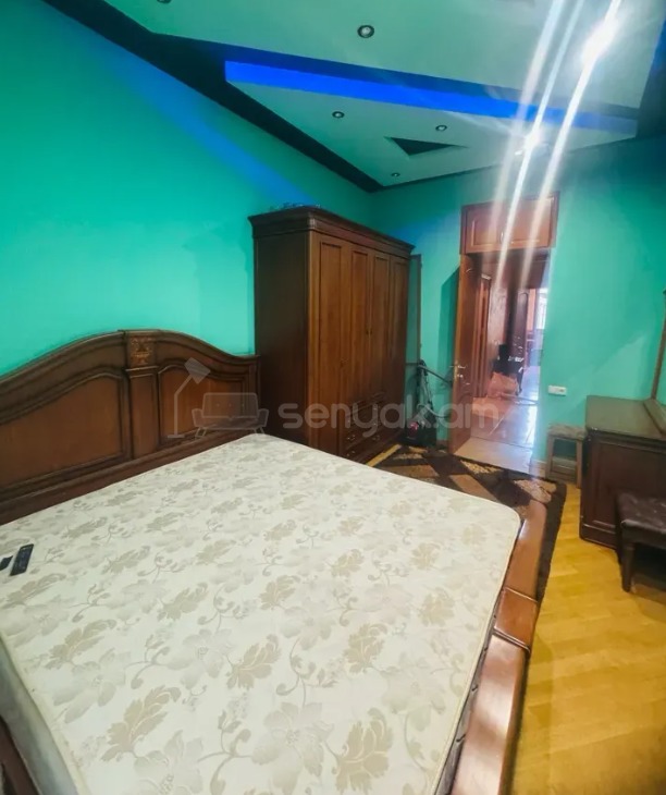 3 Սենյականոց Բնակարան Քարե Շենքում, 79քմ, 4/5 հարկ, Կապիտալ Վերանորոգված