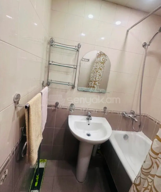 2 Սենյականոց Բնակարան, 48քմ, 3/9 հարկ, Կապիտալ Վերանորոգված