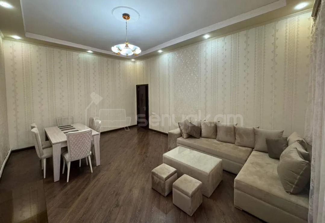 3 Սենյականոց Բնակարան Քարե Շենքում, 81քմ, 3/3 հարկ, Կապիտալ Վերանորոգված