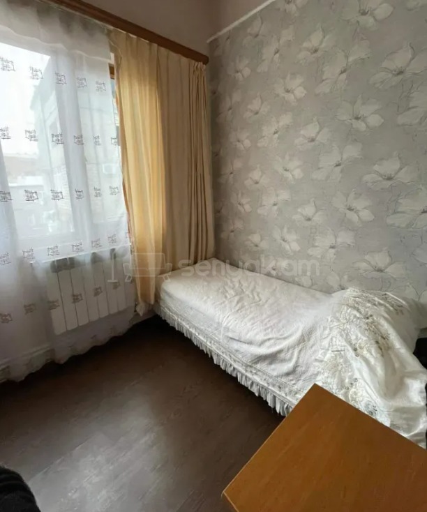 3 Սենյականոց Բնակարան Քարե Շենքում, 81քմ, 3/3 հարկ, Կապիտալ Վերանորոգված
