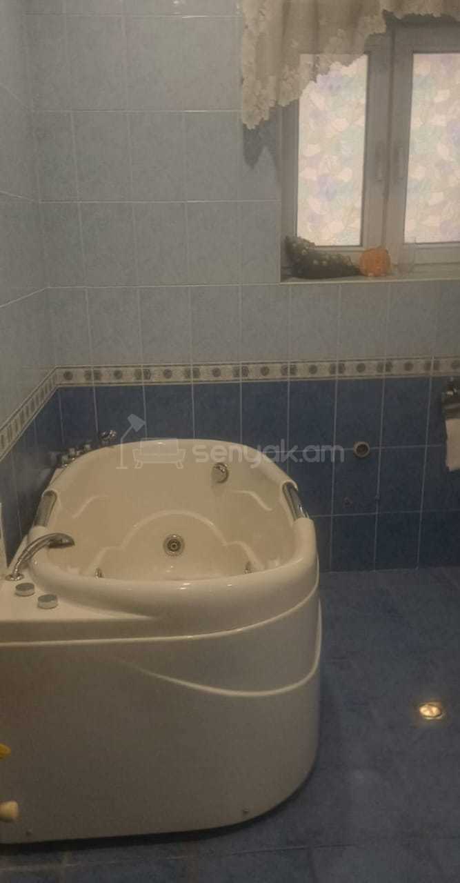 6 Սենյականոց Շքեղ Առանձնատուն, 200քմ, Լողավազանով