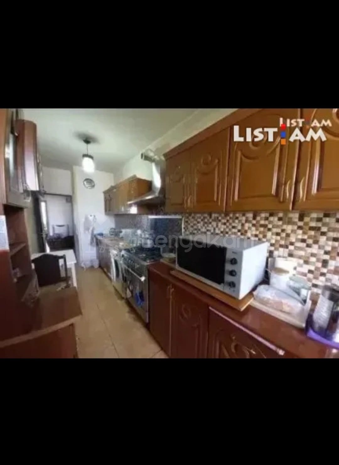 4 Սենյականոց Բնակարան Քարե Շենքում, 102քմ, 4/5 հարկ, Նորմալ Վիճակում
