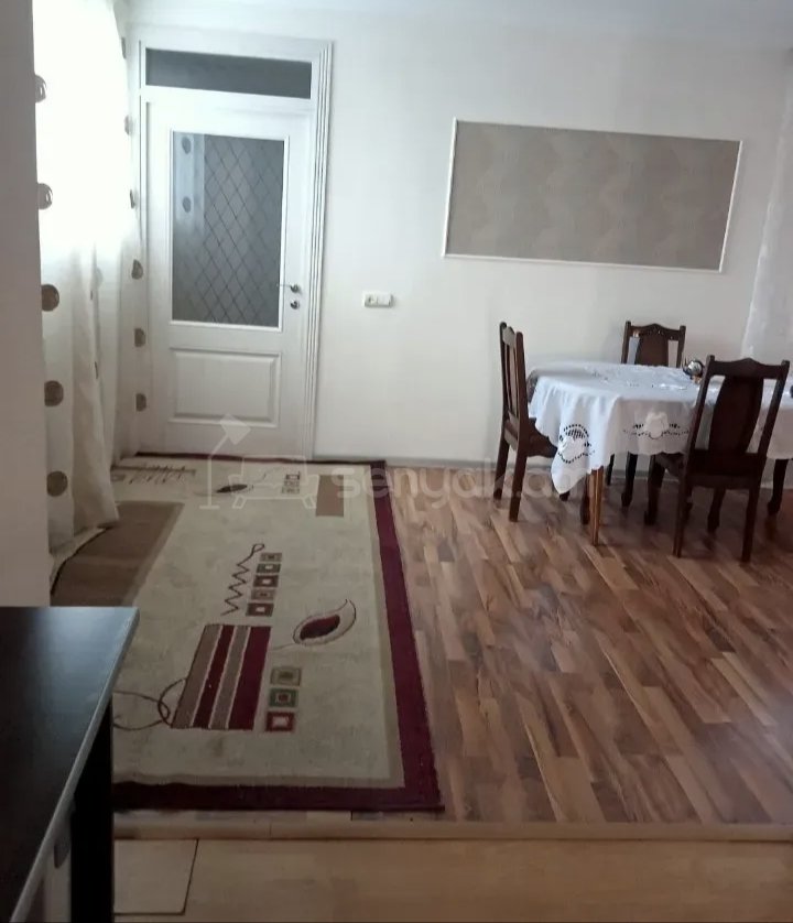 3 Սենյականոց Բնակարան Քարե Շենքում, 68քմ, 2/2 հարկ, Կապիտալ Վերանորոգված, Կահավորված