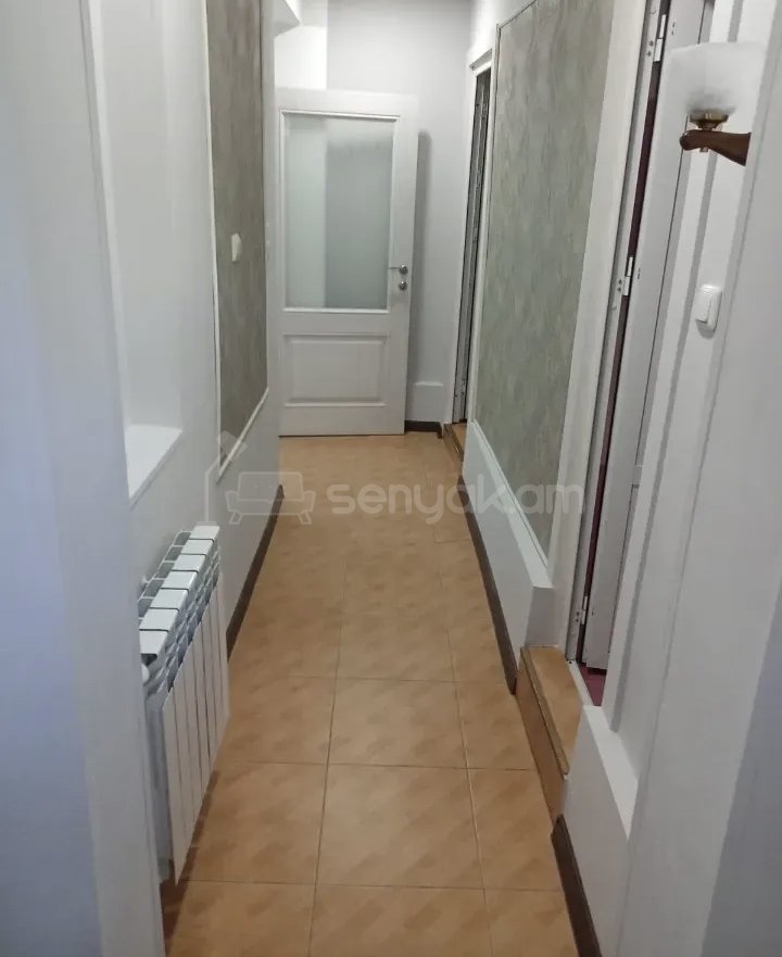 3 Սենյականոց Բնակարան Քարե Շենքում, 68քմ, 2/2 հարկ, Կապիտալ Վերանորոգված, Կահավորված