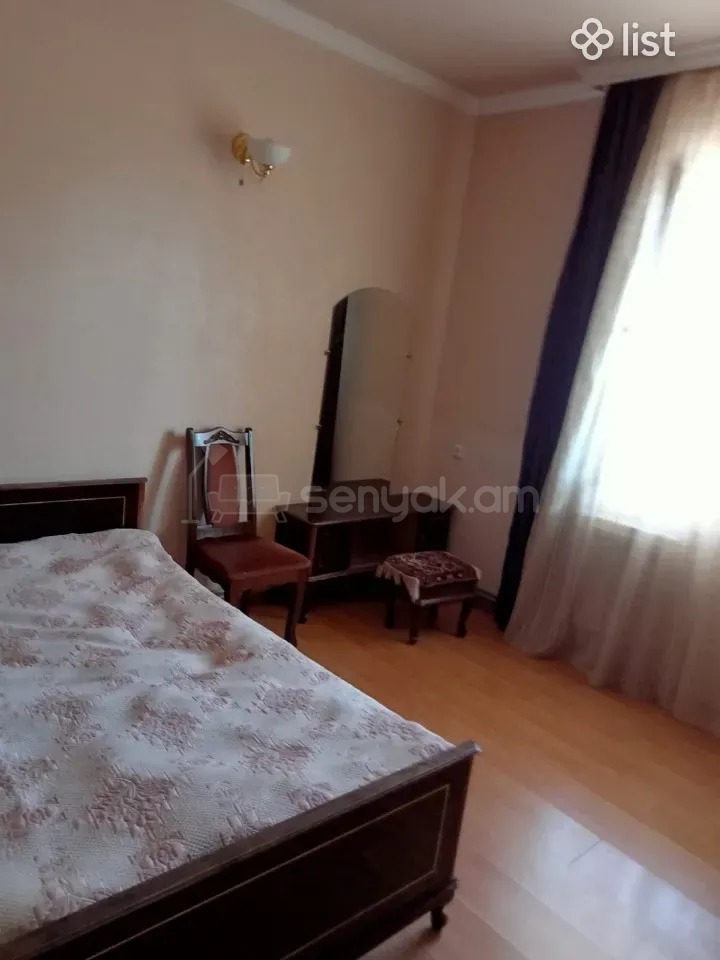 3 Սենյականոց Բնակարան Քարե Շենքում, 68քմ, 2/2 հարկ, Կապիտալ Վերանորոգված, Կահավորված