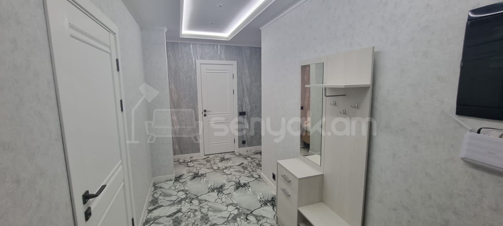 2 Սենյականոց Բնակարան, 60քմ, 2/10 հարկ, Կապիտալ Վերանորոգված, Կահավորված, Արևկող