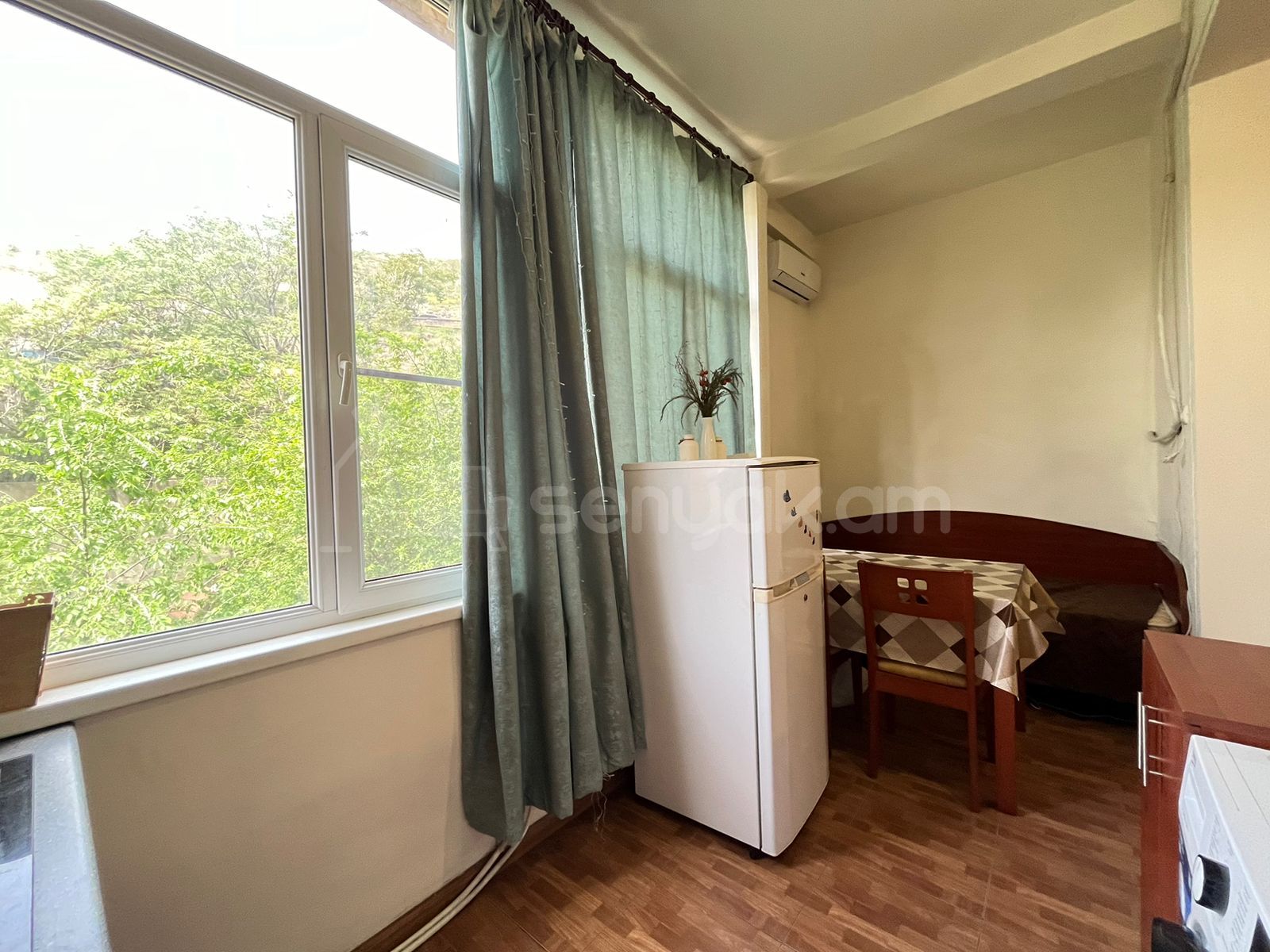 2 Սենյականոց Բնակարան Քարե Շենքում, 58քմ, 3/5 հարկ, Կապիտալ Վերանորոգված, Կահավորված, Արևկող