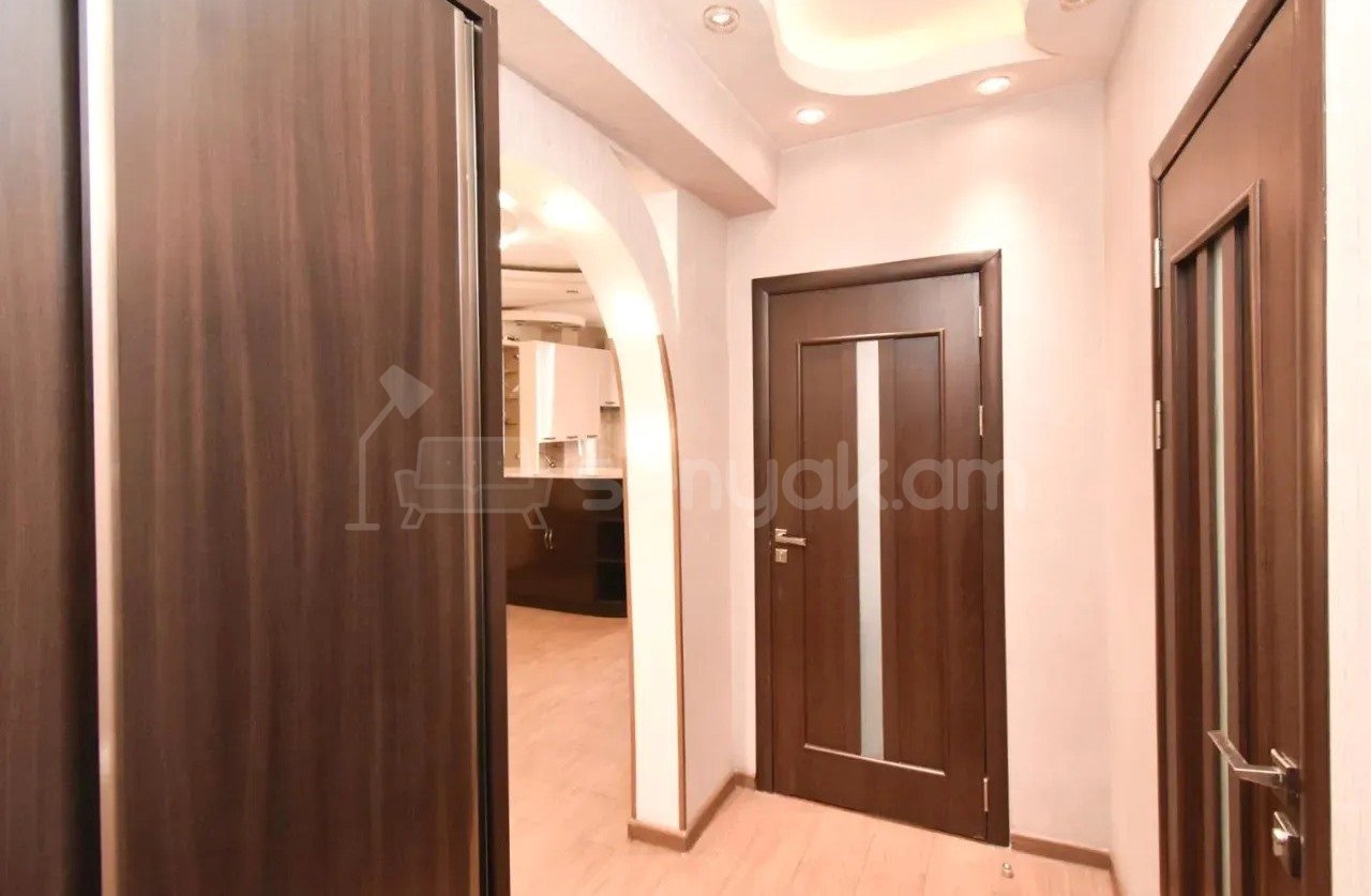 2 Սենյականոց Բնակարան, 52քմ, 7/10 հարկ, Կապիտալ Վերանորոգված, Կահավորված, Արևկող