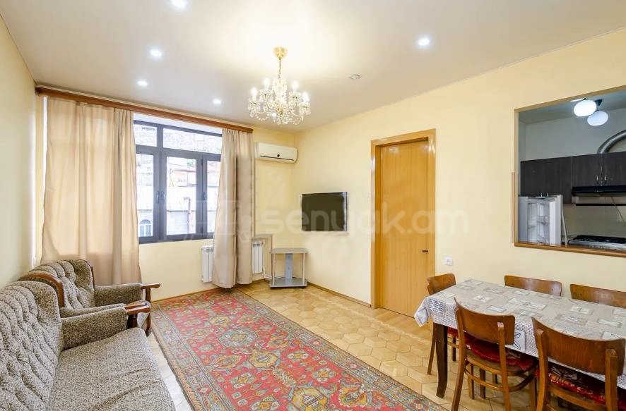2 Սենյականոց Բնակարան Քարե Շենքում, 55քմ, 5/5 հարկ, Կապիտալ Վերանորոգված, Կահավորված