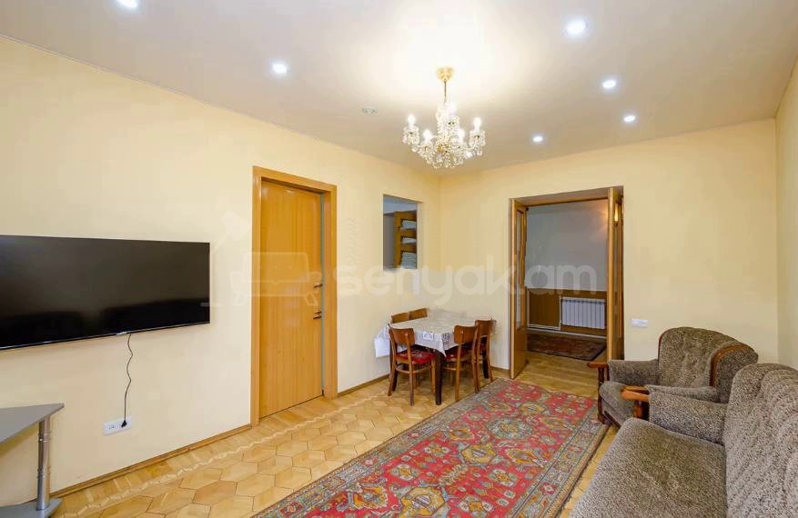 2 Սենյականոց Բնակարան Քարե Շենքում, 55քմ, 5/5 հարկ, Կապիտալ Վերանորոգված, Կահավորված