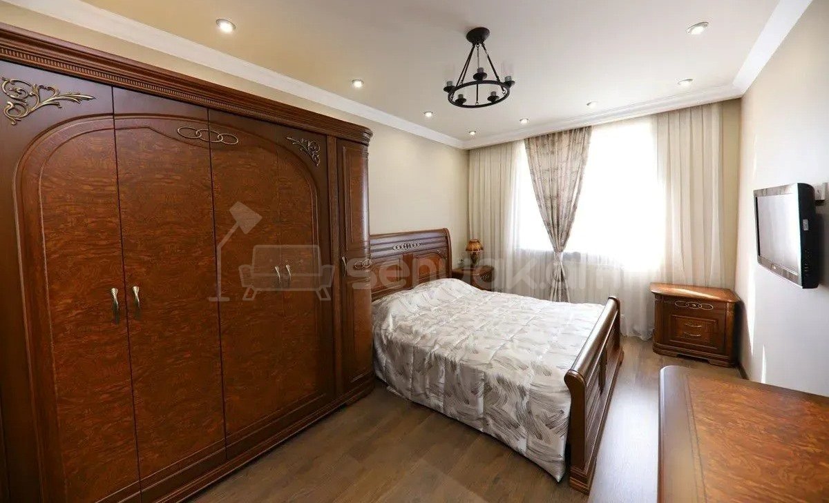 3 Սենյականոց Բնակարան Քարե Շենքում, 78քմ, 3/4 հարկ, Կապիտալ Վերանորոգված