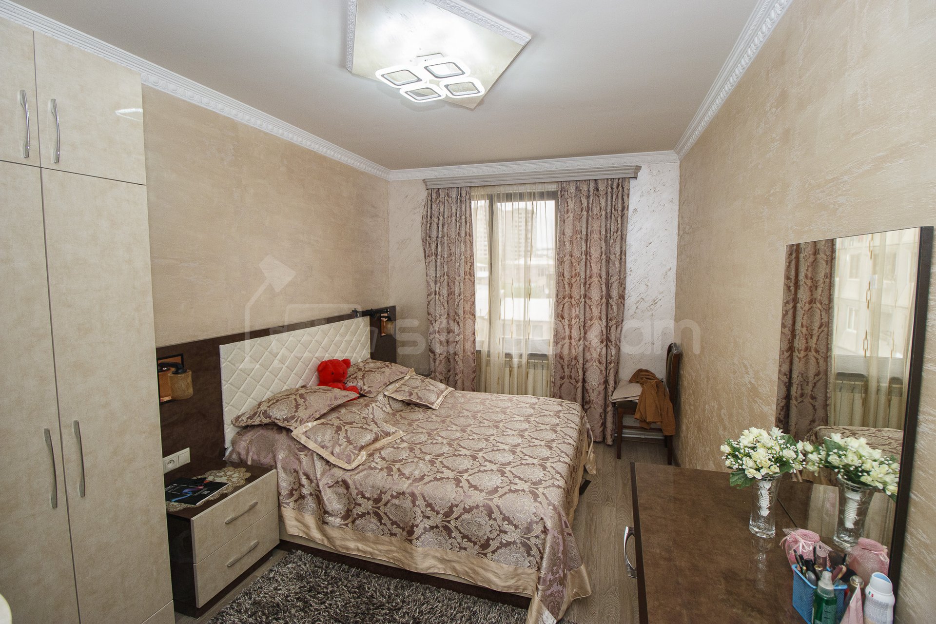 4 Սենյականոց Բնակարան, 100քմ, 3/9 հարկ, Դիզայներական Վերանորոգված