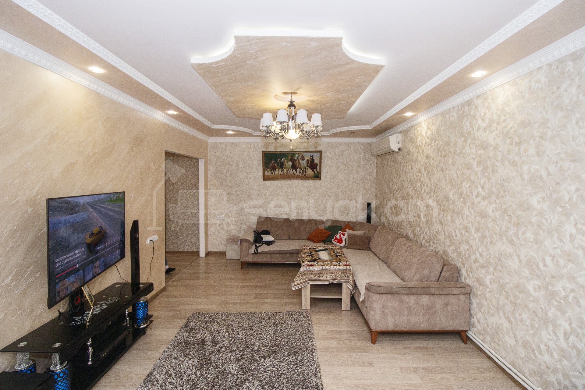 4 Սենյականոց Բնակարան, 100քմ, 3/9 հարկ, Դիզայներական Վերանորոգված