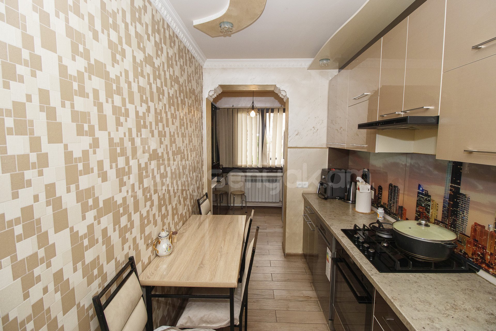 4 Սենյականոց Բնակարան, 100քմ, 3/9 հարկ, Դիզայներական Վերանորոգված
