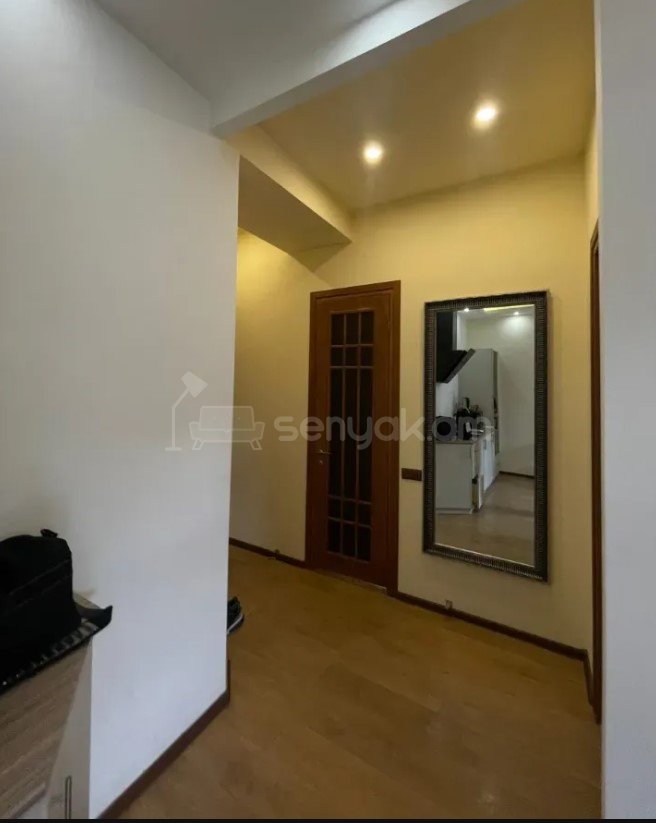 2 Սենյականոց Բնակարան Քարե Շենքում, 40քմ, 2/4 հարկ, Կապիտալ Վերանորոգված, Կահավորված