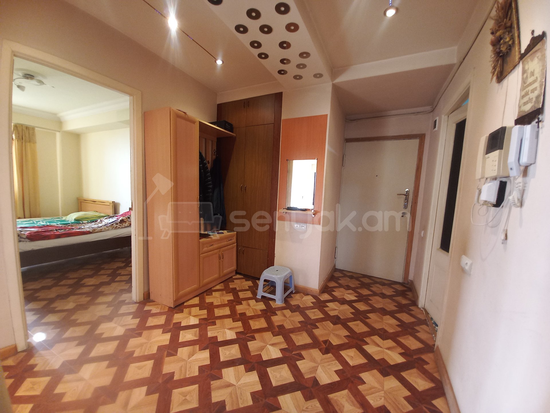 2 Սենյականոց Բնակարան, 77քմ, 8/16 հարկ, Նորմալ Վիճակում