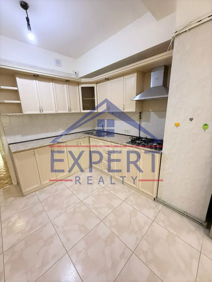 3 Սենյականոց Բնակարան, 95քմ, 4/10 հարկ, Կապիտալ Վերանորոգված, Կահավորված