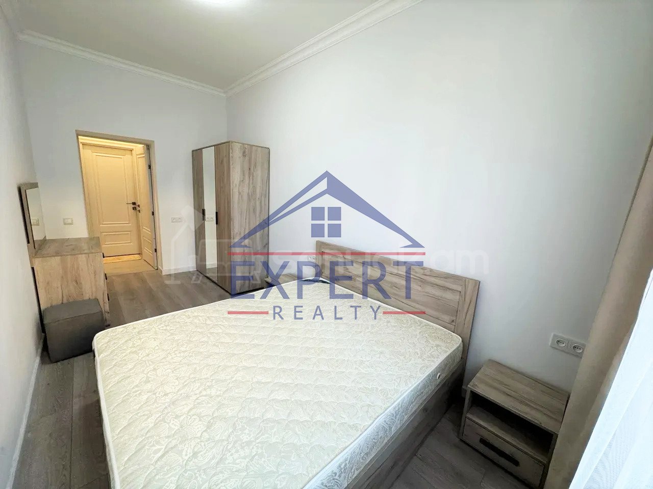 2 Սենյականոց Բնակարան Քարե Շենքում, 47քմ, 3/5 հարկ, Կապիտալ Վերանորոգված, Կահավորված