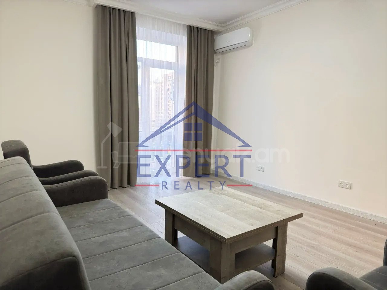 2 Սենյականոց Բնակարան Քարե Շենքում, 47քմ, 3/5 հարկ, Կապիտալ Վերանորոգված, Կահավորված