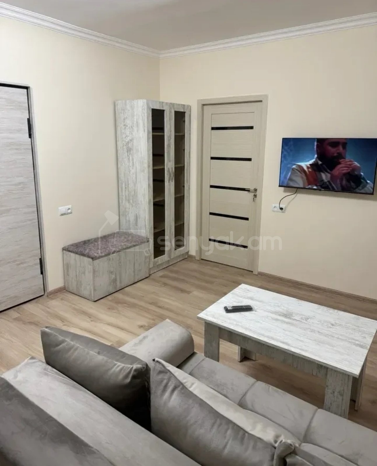 1 Սենյականոց Բնակարան, 41քմ, 8/9 հարկ, Դիզայներական Վերանորոգված, Կահավորված