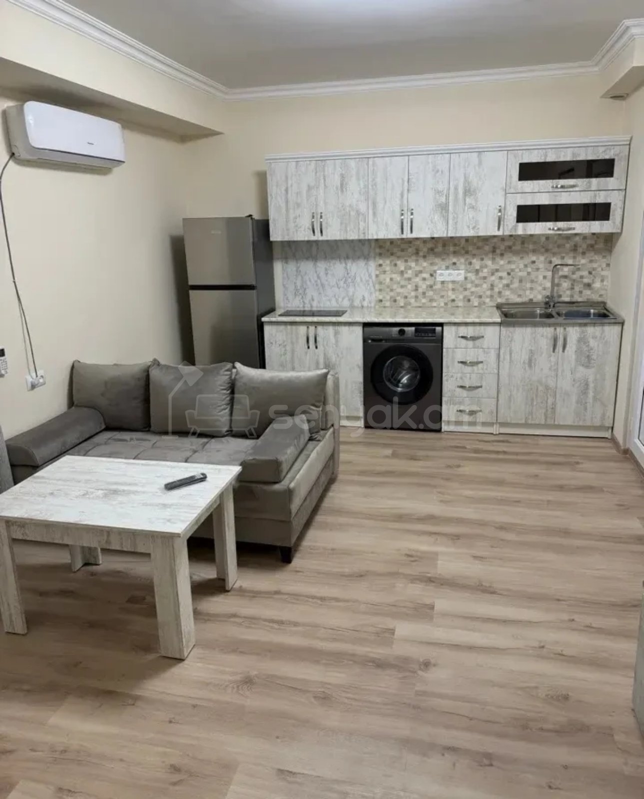 1 Սենյականոց Բնակարան, 41քմ, 8/9 հարկ, Դիզայներական Վերանորոգված, Կահավորված