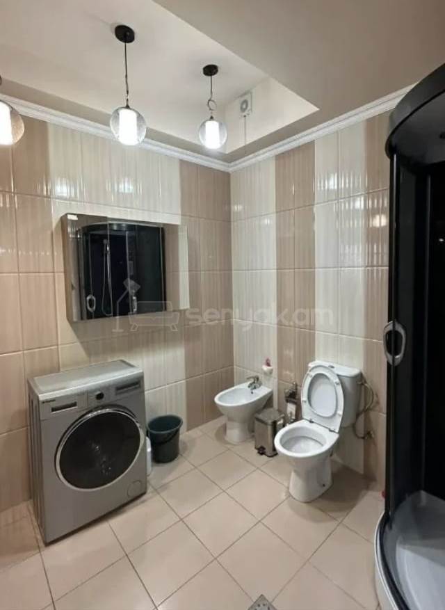 3 Սենյականոց Բնակարան Քարե Շենքում, 172քմ, 4/12 հարկ, Կապիտալ Վերանորոգված, Կահավորված, Արևկող
