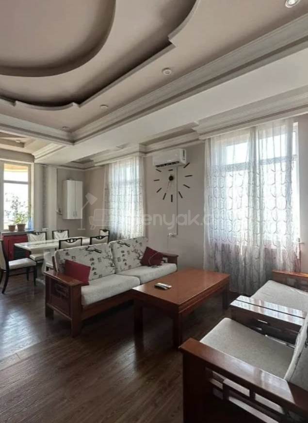 3 Սենյականոց Բնակարան Քարե Շենքում, 172քմ, 4/12 հարկ, Կապիտալ Վերանորոգված, Կահավորված, Արևկող