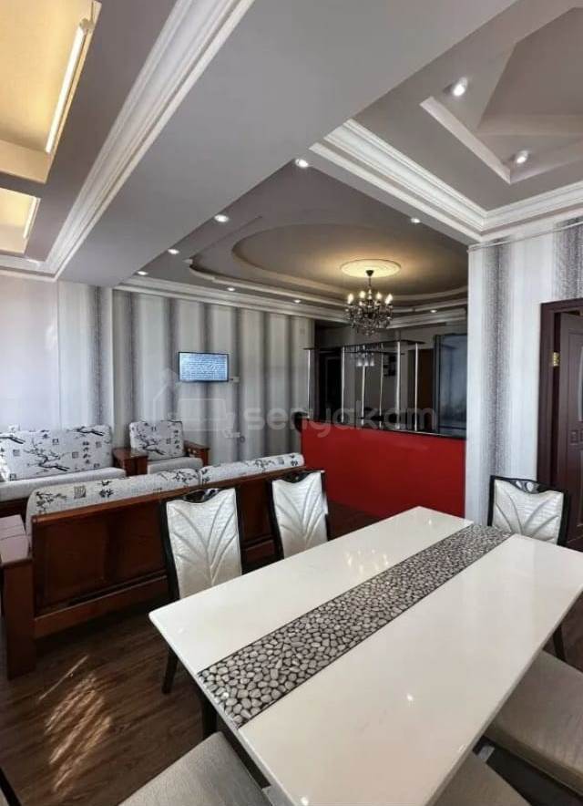 3 Սենյականոց Բնակարան Քարե Շենքում, 172քմ, 4/12 հարկ, Կապիտալ Վերանորոգված, Կահավորված, Արևկող