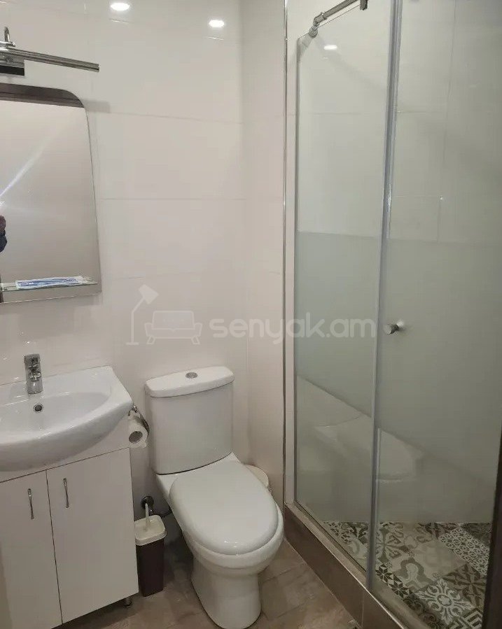 4 Սենյականոց Բնակարան, 134քմ, 8/10 հարկ, Կապիտալ Վերանորոգված, Կահավորված, Արևկող