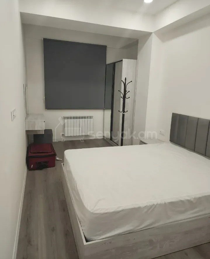 4 Սենյականոց Բնակարան, 134քմ, 8/10 հարկ, Կապիտալ Վերանորոգված, Կահավորված, Արևկող