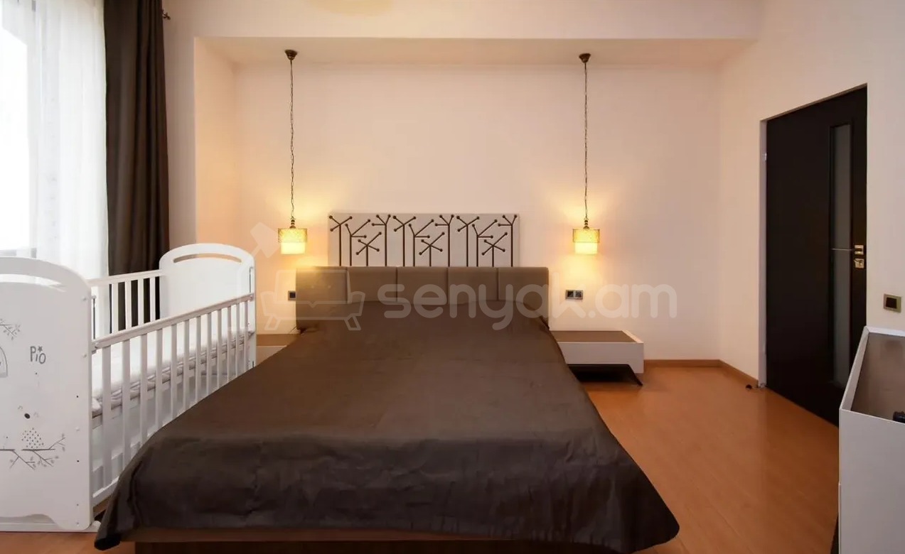 3 Սենյականոց Բնակարան, 140քմ, 14/18 հարկ, Դիզայներական Վերանորոգված, Կահավորված, Արևկող