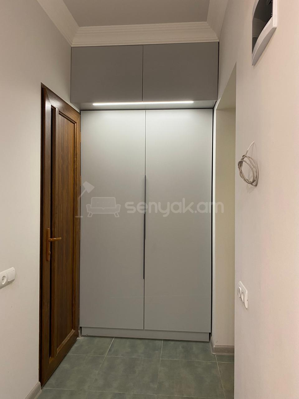 1 Սենյականոց Բնակարան Քարե Շենքում, 50քմ, 2/5 հարկ, Դիզայներական Վերանորոգված, Կահավորված, Արևկող