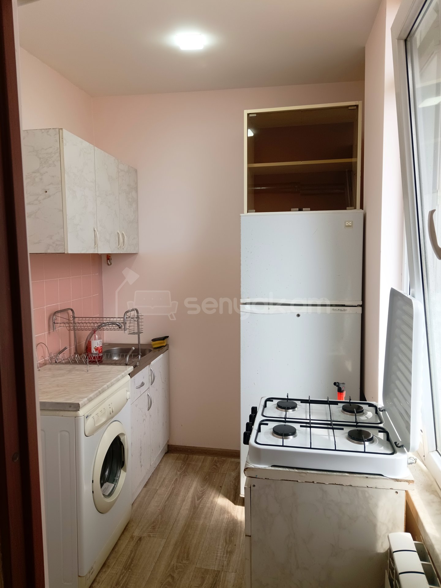 2 Սենյականոց Բնակարան, 45քմ, 2/2 հարկ, Դիզայներական Վերանորոգված, Կահավորված, Արևկող