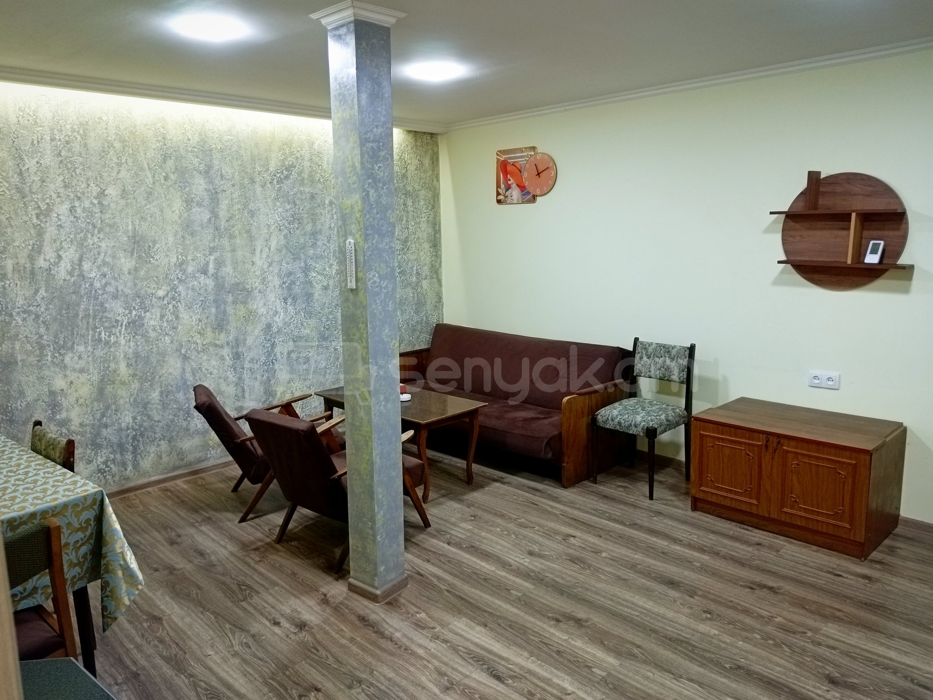 2 Սենյականոց Բնակարան, 45քմ, 2/2 հարկ, Դիզայներական Վերանորոգված, Կահավորված, Արևկող