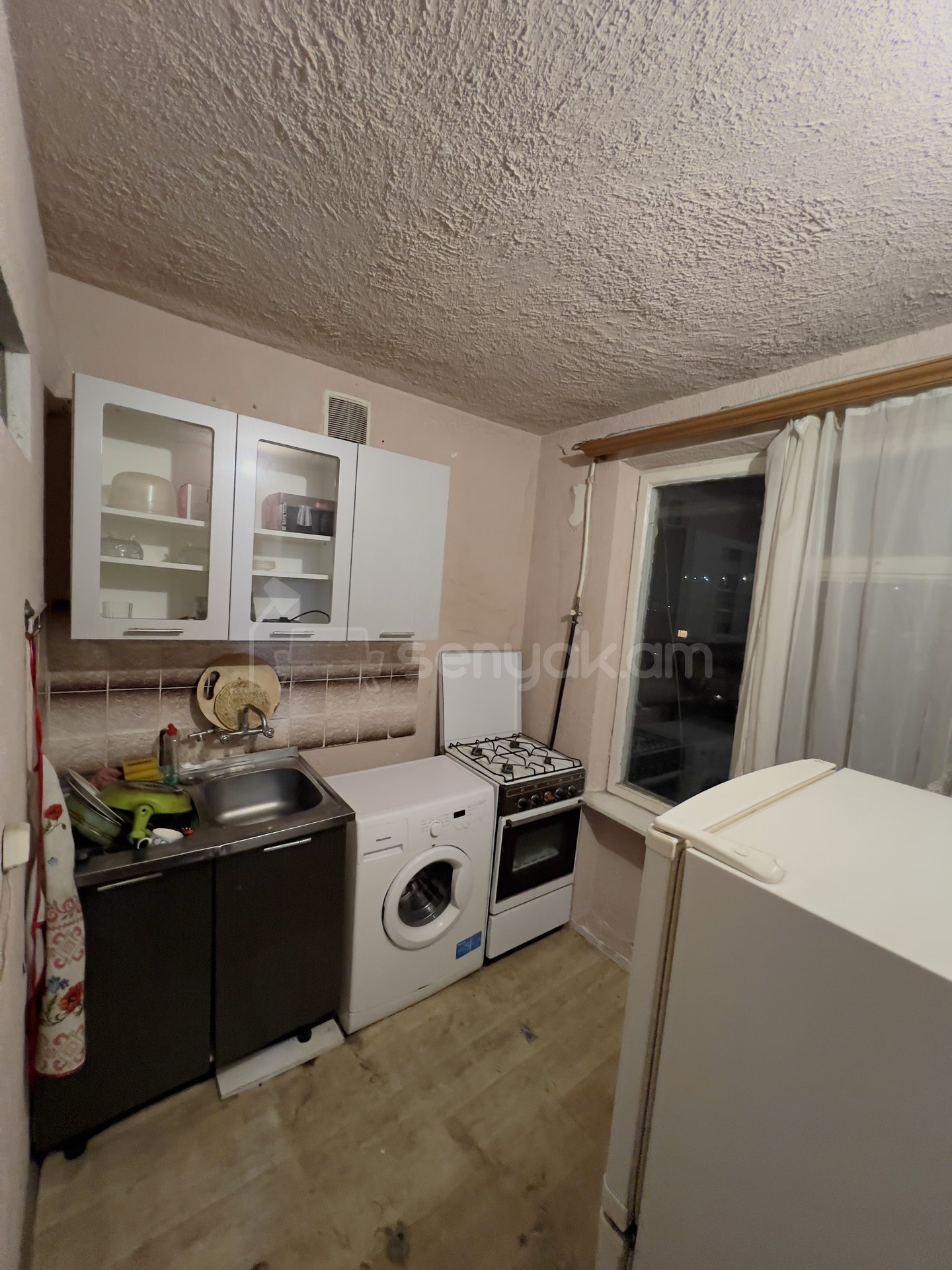 1 Սենյականոց Բնակարան, 35քմ, 5/5 հարկ, Պետական Վիճակում