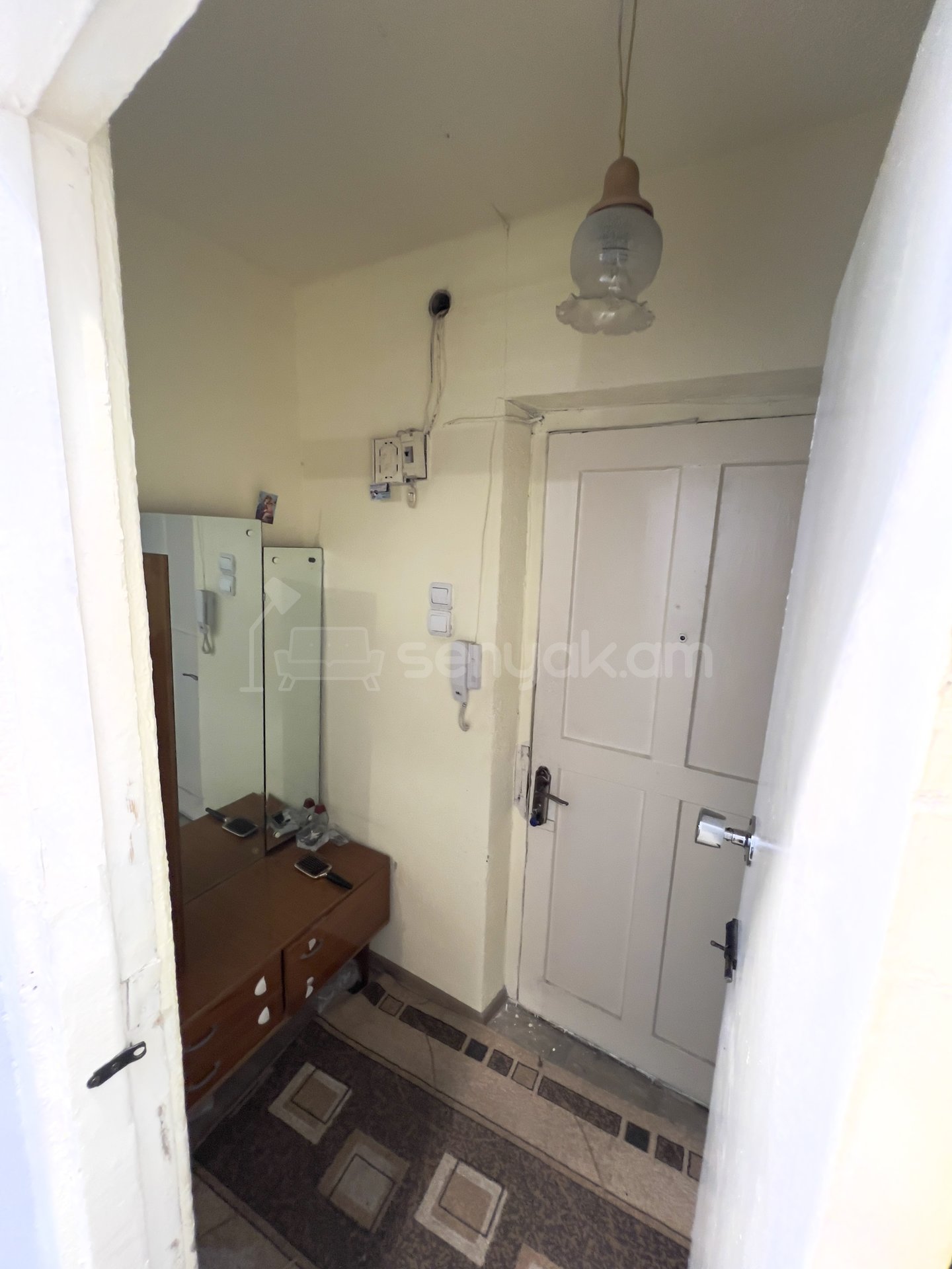 1 Սենյականոց Բնակարան, 35քմ, 5/5 հարկ, Պետական Վիճակում