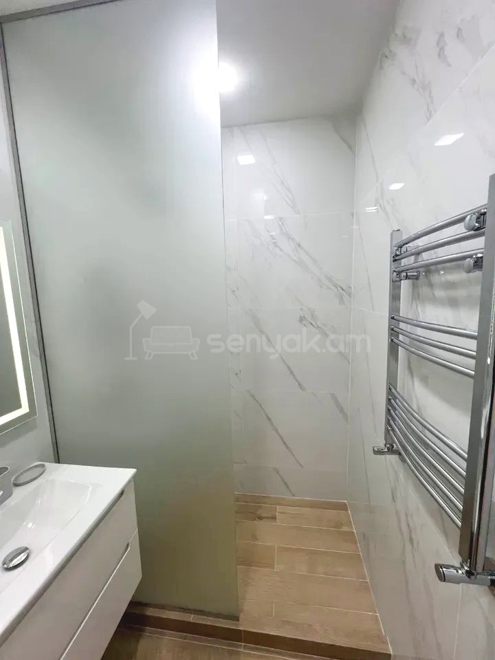 2 Սենյականոց Բնակարան Նորակառույցում, 52քմ, 5/15 հարկ, Կապիտալ Վերանորոգված