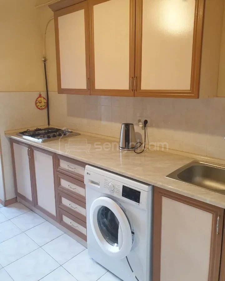 2 Սենյականոց Բնակարան, 60քմ, 4/5 հարկ, Կոսմետիկ Վերանորոգված, Կահավորված