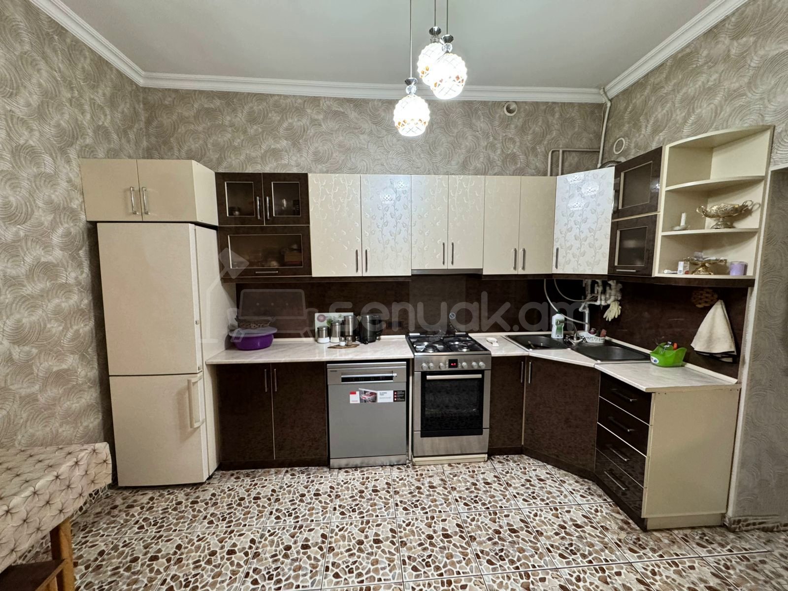 4 Սենյականոց Սեփական Տուն, 96քմ, Կապիտալ Վերանորոգված