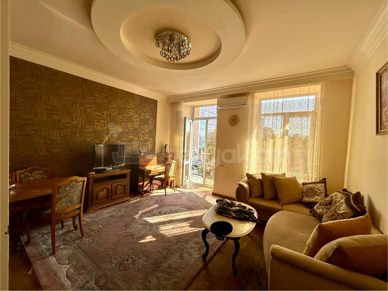 3 Սենյականոց Բնակարան Քարե Շենքում, 79քմ, 4/5 հարկ, Կոսմետիկ Վերանորոգված