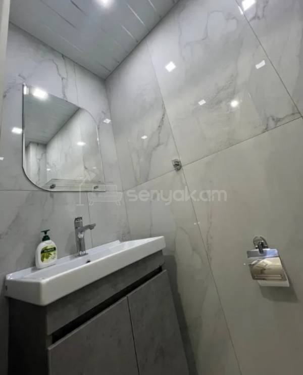 3 Սենյականոց Բնակարան, 73քմ, 6/9 հարկ, Կապիտալ Վերանորոգված, Կահավորված, Արևկող