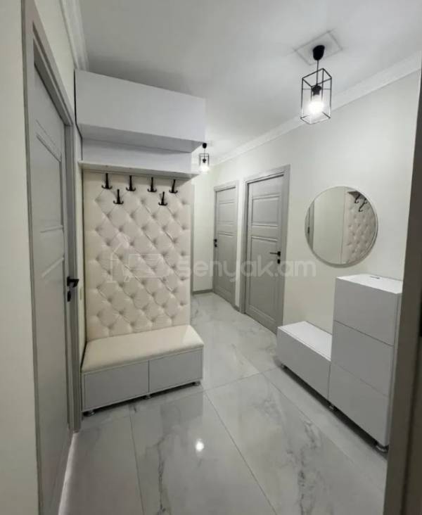 3 Սենյականոց Բնակարան, 73քմ, 6/9 հարկ, Կապիտալ Վերանորոգված, Կահավորված, Արևկող