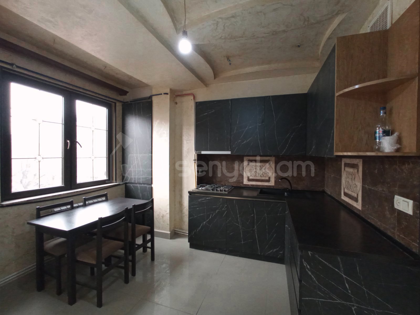 2 Սենյականոց Բնակարան, 40քմ, 5/9 հարկ, Կապիտալ Վերանորոգված
