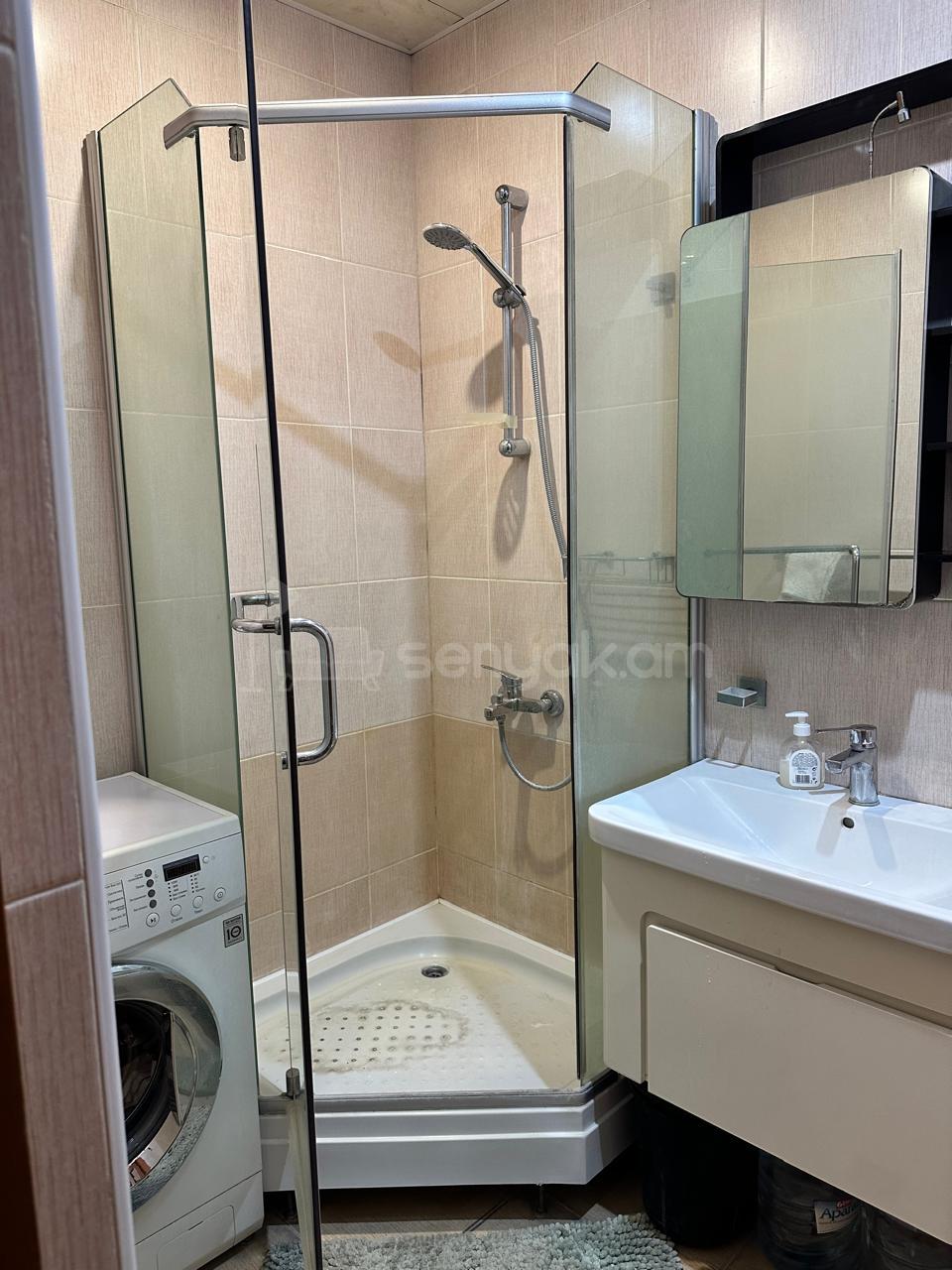 3 Սենյականոց Բնակարան Նորակառույցում, 74քմ, 5/14 հարկ, Կապիտալ Վերանորոգված, Կահավորված, Արևկող
