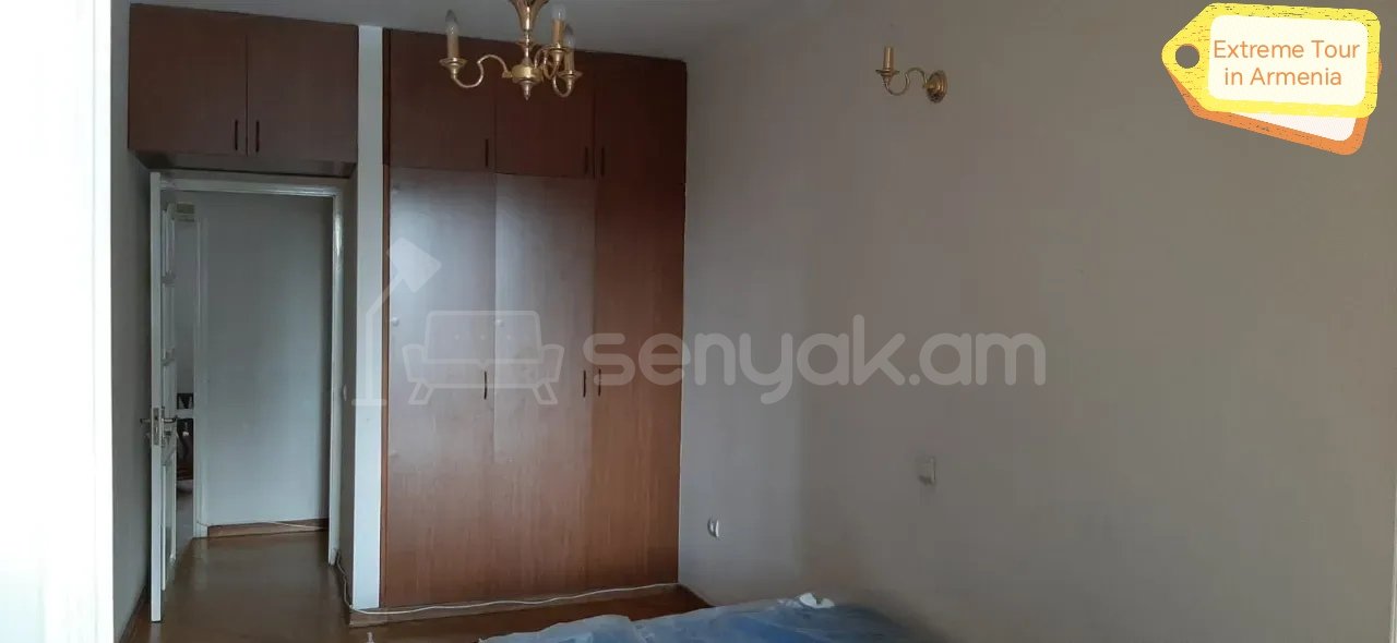 3 Սենյականոց Բնակարան Քարե Շենքում, 58քմ, 2/5 հարկ, Նորմալ Վիճակում, Կահավորված, Արևկող