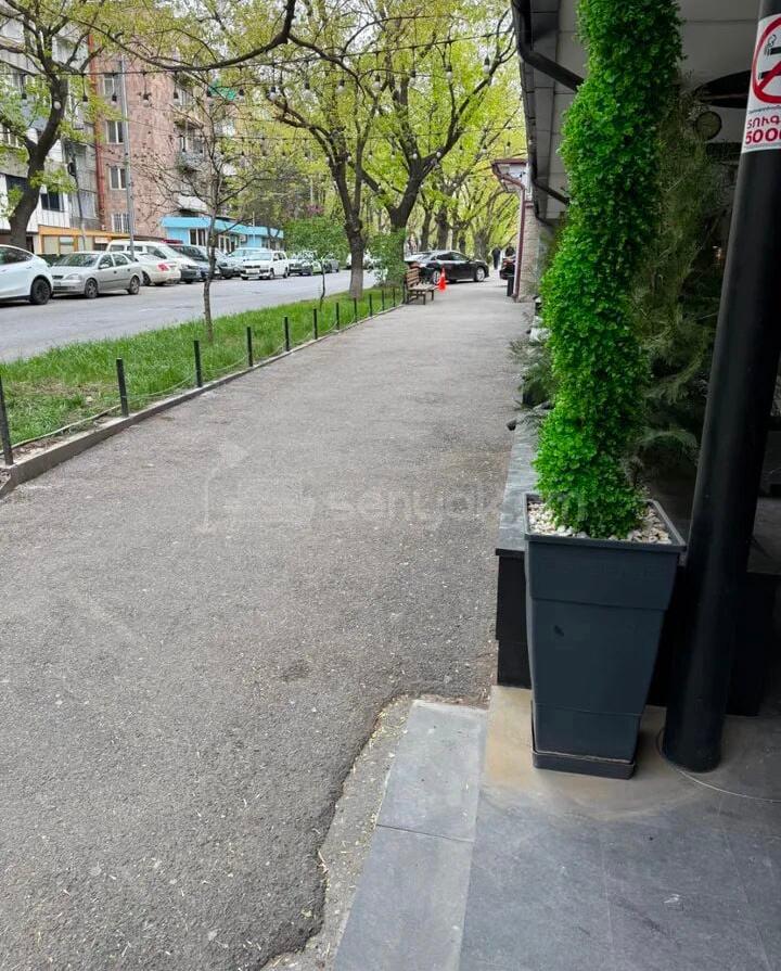 3 Սենյականոց Բնակարան Քարե Շենքում, 62քմ, 3/5 հարկ, Դիզայներական Վերանորոգված, Կահավորված