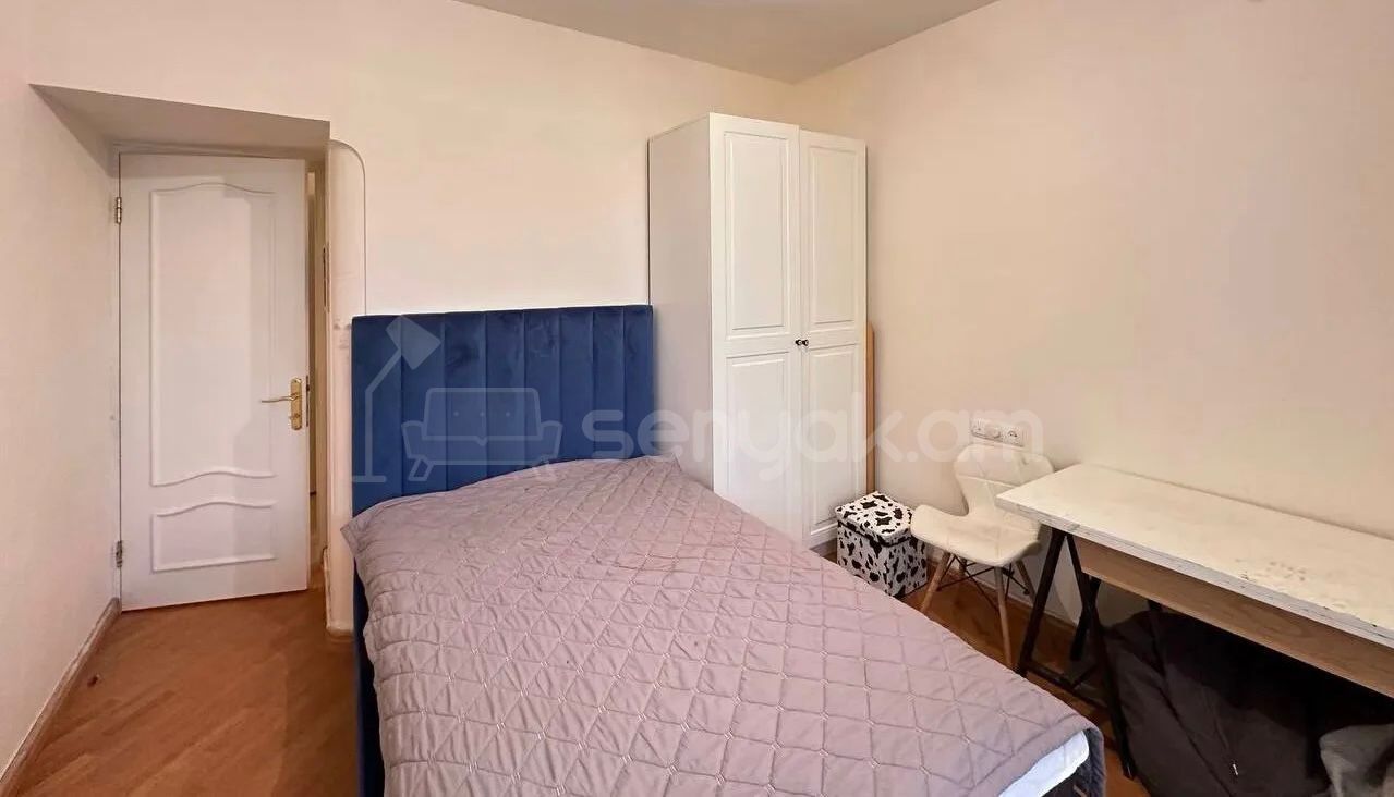 5 Սենյականոց Բնակարան Քարե Շենքում, 143քմ, 5/5 հարկ, Դիզայներական Վերանորոգված, Կահավորված, Արևկող