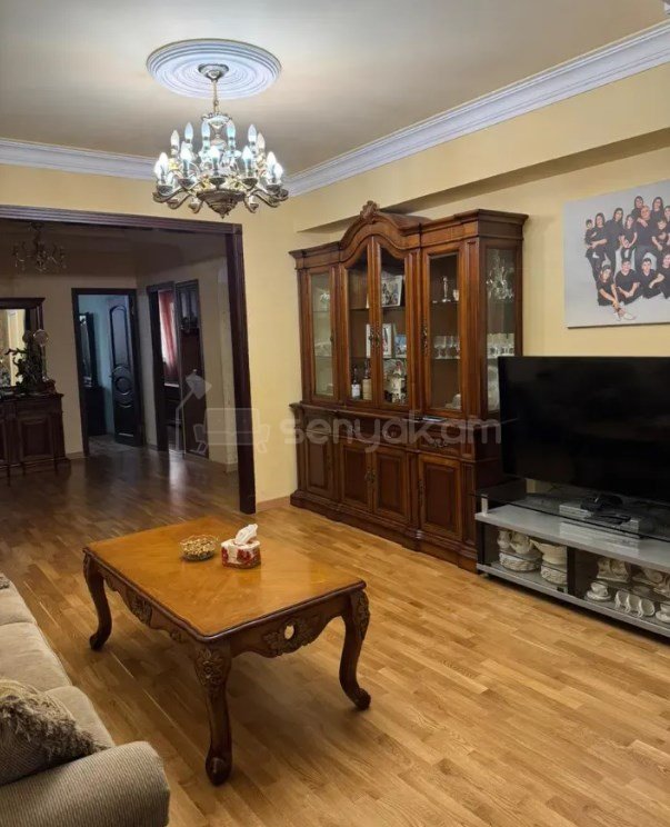 3 Սենյականոց Բնակարան, 125քմ, 3/9 հարկ, Կապիտալ Վերանորոգված