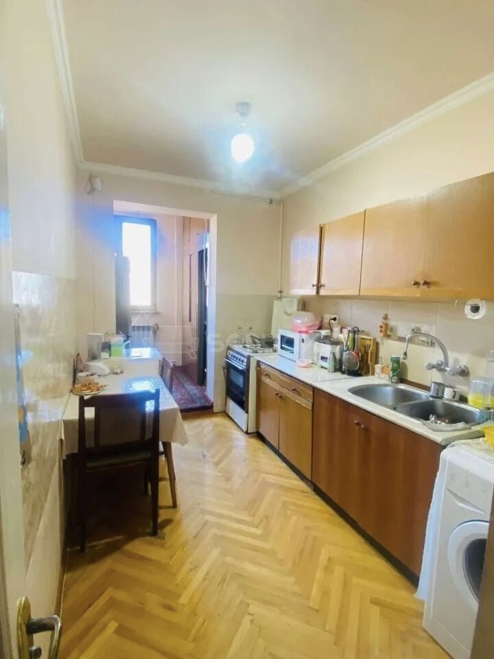 3 Սենյականոց Բնակարան, 60քմ, 4/9 հարկ, Նորմալ Վիճակում