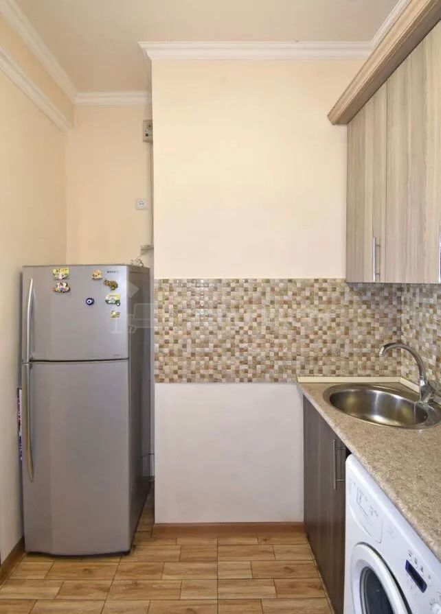 2 Սենյականոց Բնակարան Քարե Շենքում, 45քմ, 7/8 հարկ, Կապիտալ Վերանորոգված, Կահավորված